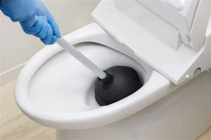 トイレ詰まり(スッポンがない場合)の対処の考え方